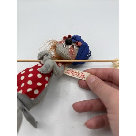1971 Annalee Cleaning Mouse Doll 6” Red Polka Dot Apron Mop Curlers Bandana VTG - Picture 5 of 6